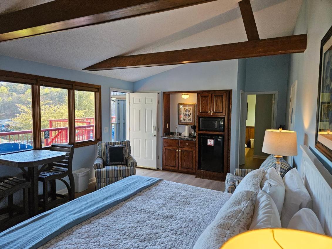 Boundary Waters Resort & Marina Hiawassee Extérieur photo